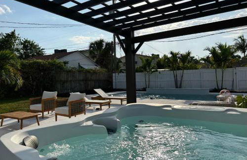 Jungle Cottage with luxury pool, hot tub and more! - Photo 44