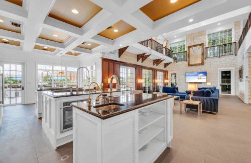 The Modern Castle Canal View Access Rooftop Living Greenhouse VlLLAS - Foto 13