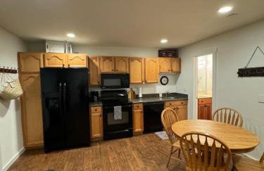 Dont miss the Main level Cozy Winter Retreat - Photo 5