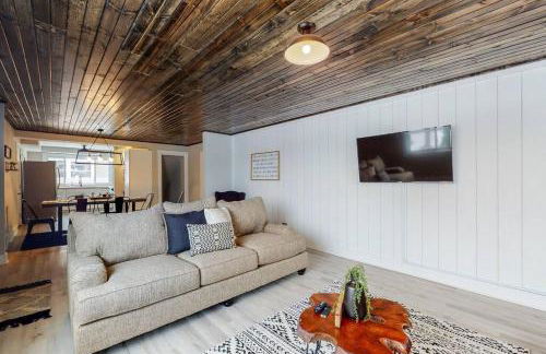 Steps to the HOF-Football Fans Dream Stay - Foto 3