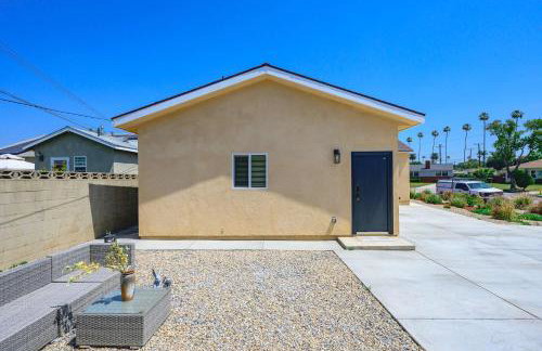 Cozy Modern Home w Full Kitchen & Parking - Foto 5