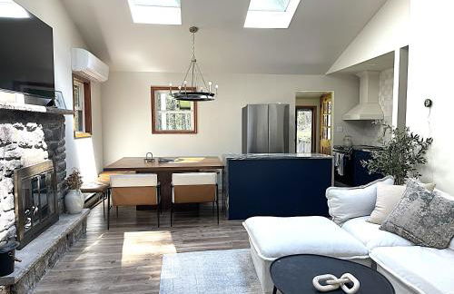 Romantic Mountainside Cozy Cabin Poconos - Foto 2