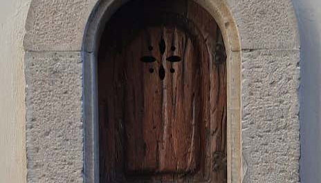 Florence Food Tour - Photo 2, Traditional wine-seller's window