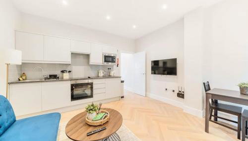 The Solo Haven 20 Min to Central - Foto 2