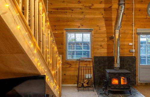 Walliswood Lodge - Wood Burner, Air Con & Wi-fi, Rural Retreat - Foto 10