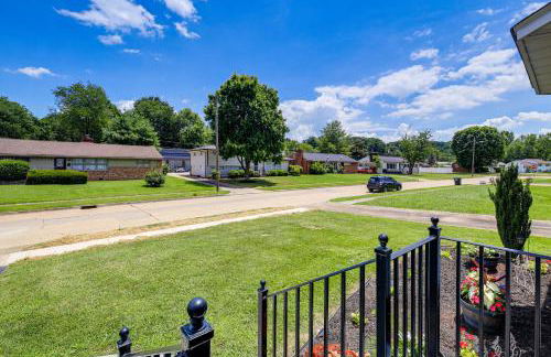 Retreat with Fenced Backyard in Kingsport! - Foto 27