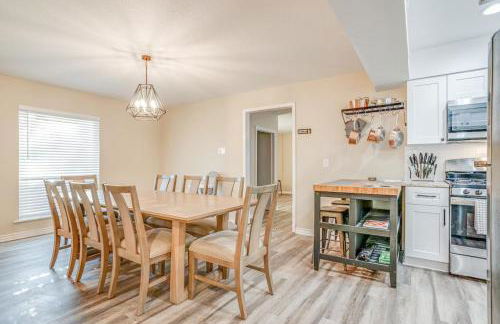 Huge House Fun Central 4BD 3BA with POOL - Foto 34