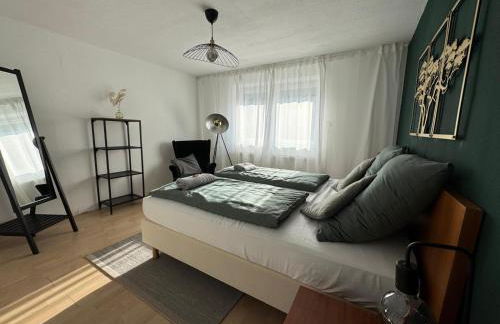 Central Comfort Home with Garden - Foto 4