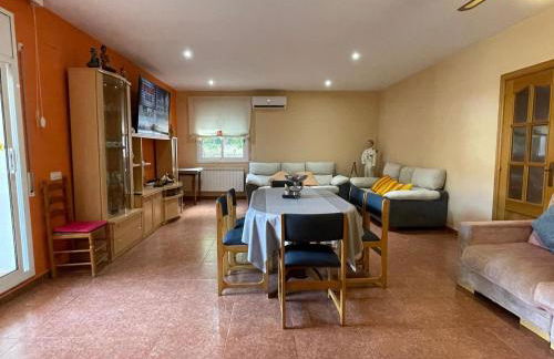 Pet-Friendly Villa with Pool - Foto 3