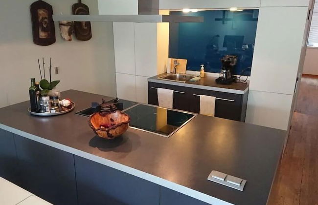 StayPlus Apt in Trendy Area Balcony - Foto 7