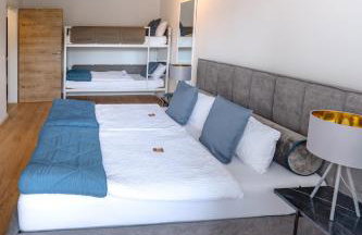 CASA8070 - Exklusive große Maisonette-Wohnung 91 qm für Familien, Gruppen, Geschäftsreisende, inklusive Parkplatz, WLAN, Kaffee und Tee, voll ausgestattet für 1 bis 9 Personen, zentrumsnah an der Autobahn A9 Ingolstadt-Süd - Photo 11