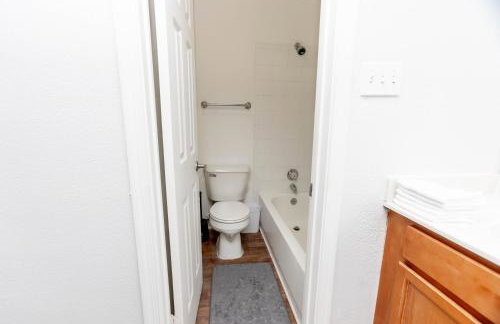 Wyndham 1205 Modern luxe 2BD2BA I Parking - Photo 13