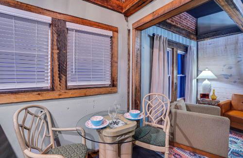 Stylish Retro Stay, Columbia House Unit D apts - Foto 16