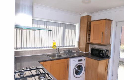 3 Bedroom House Manchester with en-suite Free Wifi and Parking - Foto 14