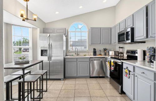 Entire Disney Retreat Home minutes from Disney, Shopping, and Restaurants 4br,2ba,7beds sleeps 10 - Foto 15