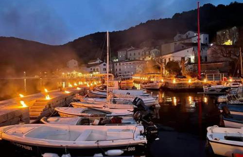 Studio apartman Nona Angela-Valun - Foto 19