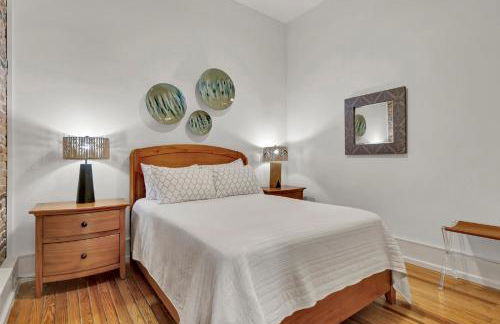 Luxe 220 Suite 2 - Photo 29