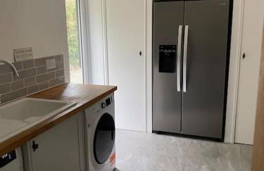 Secluded Countryside Home, Hot Tub, Onsite Pub, Pool Table, Sleeps upto 13, Perfect for a family get together - Photo 14