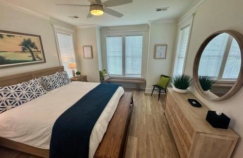 Wharf Street Coastal Escape - 3BR Old Town Luxury - Photo 5