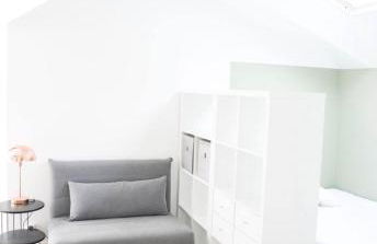 Studio Cosy Rénové au Calme 10min Centre et CHU Métro Commerces à 400m - Foto 3