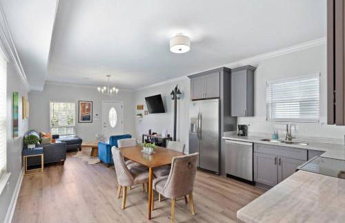 Mid-City 4BR w Pool Near Streetcar - Foto 13