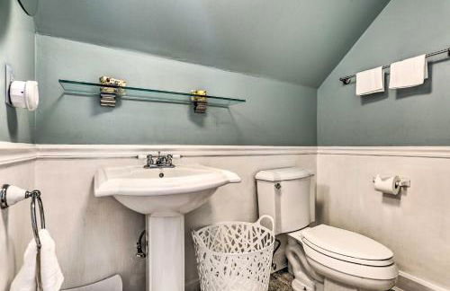 Pet-Friendly Pond View Loft with Private Pool! - Foto 17