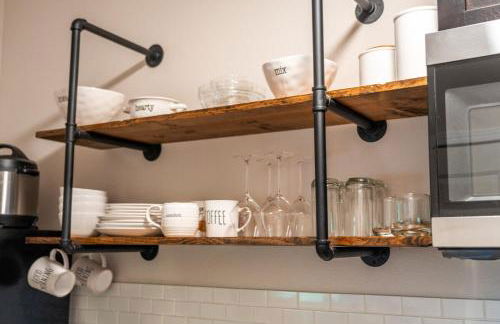 Mountain Bungalow-Walk to Downtown/Biker's Dream! - Foto 17