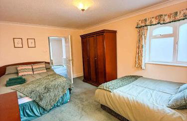 Three Bedroom Bungalow ideal for families or contractors Highbridge - Photo 5