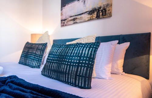 Victoria Apartments Stylish 3BR in Hartlepool - Photo 27