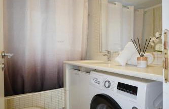 Garden Apartment next to the Mall -Private Parking - Photo 14