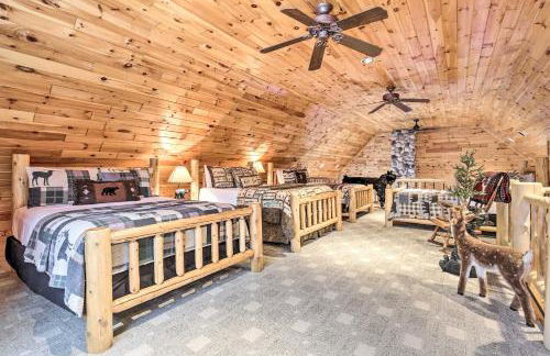 Phelps Cabin on 26 Acres with Fire Pit! - Foto 17