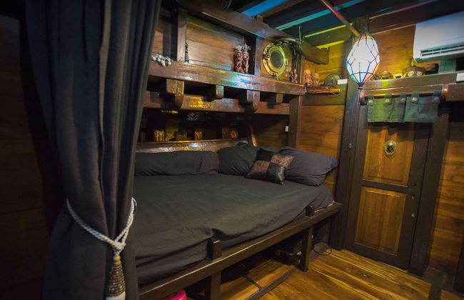 Komodo Pirate Boat - Phinisi Liveaboard - Foto 4