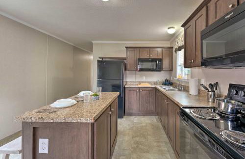 Cassopolis Cabin, Private Deck and Lake Access! - Foto 8