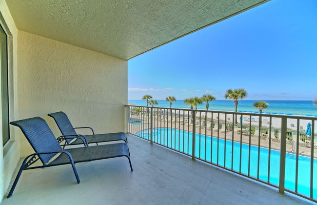 Beautiful Beachfront Condo with Pool View - Unit 0203 by RedAwning - Foto 27