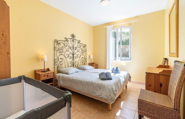 Villa in Montbrun With Pool and Mountain Views - Photo 7