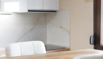 Bright and central apartment - Photo 3