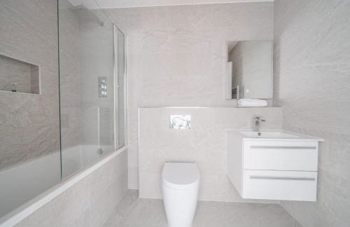 Modern 1 Bedroom Apartment in Central Eastleigh - Foto 15