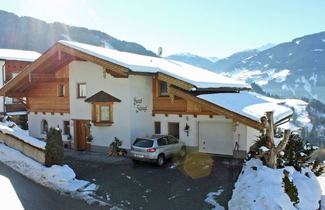 Delightful Apartment in Zell am Ziller With a View - Foto 1