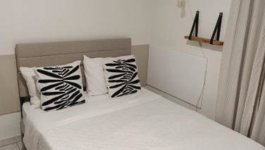 RAVAS Studio climatisé terrasse proche commerces - Photo 3