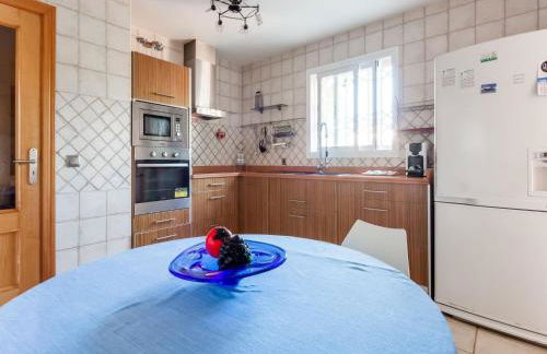 Tranquil Villa Stay in Tolleric - Foto 17