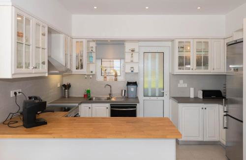 Myrto Villa heated pool - Foto 44