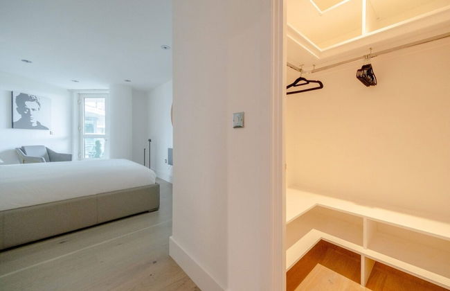 Central 2BD Flat w/ River View Balcony - Vauxhall! - Photo 6