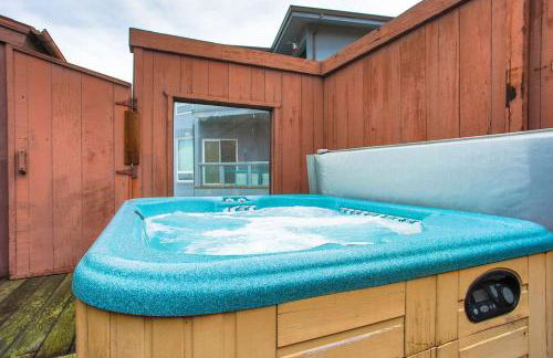 Abalone Alcove! Hot Tub! Pool Table! AMAZING VIEWS! Fast WiFi!! Dog Friendly! - Foto 1