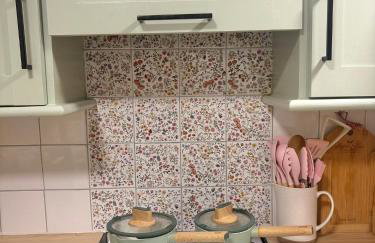 2 Bed Cottage near Sheffield and M1 - Foto 9