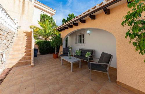 Frontline Villa - Photo 10