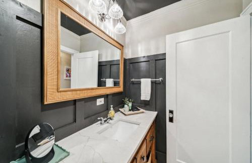 Hottub, Pool Table, Basketball, Firepit, Sleeps 8 - Photo 47