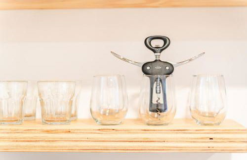 Simple La Jolla 2 bedroom - Alley Unit - Photo 16