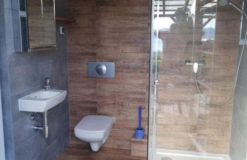 House with private beach by the lake, whirlpool - Foto 12