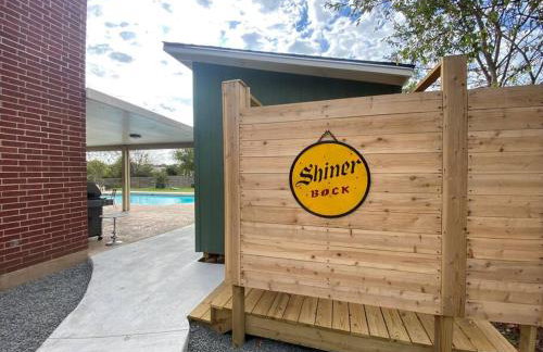 Amazing House with Pool, Arcade, Hot Tub and More - Accomodates 16 guests - Photo 19