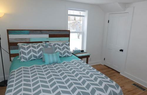 Beach Town Escape - Newly-Remodeled & Gorgeous! - Photo 29